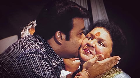 "പെറ്റമ്മയോളം സ്നേഹം പകർന്നു തന്ന എൻ്റെ പ്രിയപ്പെട്ട പൊന്നമ്മച്ചേച്ചി"; കവിയൂർ പൊന്നമ്മയെ അനുസ്മരിച്ച് മോഹന്ലാല്