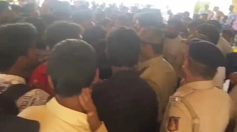 സ്ത്രീകളുടെ ശുചിമുറിയിൽ നിന്ന് ദൃശൃങ്ങൾ പകർത്തി പ്രചരിപ്പിച്ചു; എൻജീനിയറിങ് വിദ്യാർഥി അറസ്റ്റിൽ