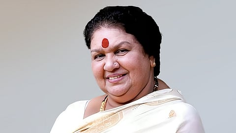 മലയാളത്തിന്റെ അമ്മയ്ക്ക് വിട; കവിയൂര് പൊന്നമ്മയുടെ ഭൗതികശരീരം സംസ്കരിച്ചു