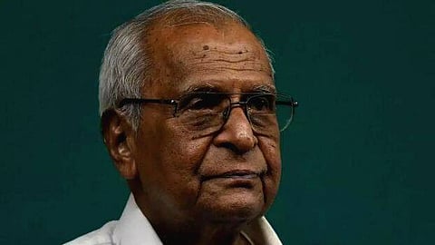 എം.എം. ലോറൻസിൻ്റെ നിര്യാണം; മൃതദേഹം മെഡിക്കൽ കോളജിന് കൈമാറുന്നത് ചോദ്യം ചെയ്ത് മകൾ ഹൈക്കോടതിയിൽ