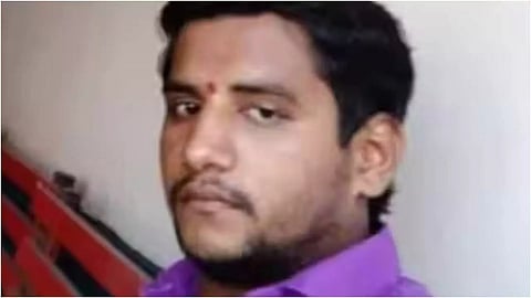 ബദ്ലാപൂരിൽ നഴ്സറി പെൺകുട്ടികളെ ബലാത്സംഗം ചെയ്ത കേസിലെ പ്രതി പൊലീസിൻ്റെ വെടിയേറ്റ് മരിച്ചു