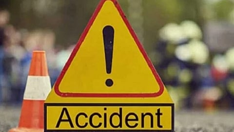 പാലയിൽ അടിയിൽ കുരുങ്ങിയ സ്കൂട്ടറുമായി ടോറസ് ലോറി ഓടിയത് 8 കിലോമീറ്റർ; ഡ്രൈവർ മദ്യപിച്ചിരുന്നെന്ന് പൊലീസ്