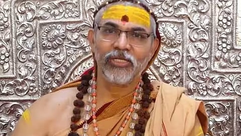 'പശു സംരക്ഷണത്തിൽ ബിജെപിക്ക് ഇരട്ടത്താപ്പ്, മോദി യഥാർത്ഥ ഹിന്ദുവല്ല': ജ്യോതിർമഠ് ശങ്കരാചാര്യ അവിമുക്തേശ്വരാനന്ദ സരസ്വതി