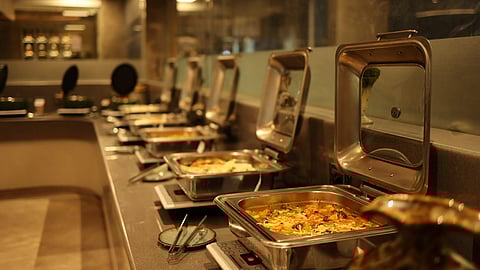 യുപിക്ക് പിന്നാലെ ഭക്ഷണശാലകൾക്ക് മുമ്പിൽ ഉടമയുടെ പേര് പ്രദർശിപ്പിക്കണമെന്ന നിർദ്ദേശവുമായി ഹിമാചൽ പ്രദേശ്