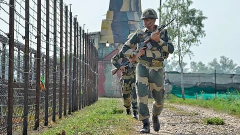 ഗൂഗിൾ മാപ്സ് നോക്കി എളുപ്പ വഴി പിടിച്ചു: യാത്ര പാകിസ്താനിലെ കൂട്ടുകാരിയെ കാണാൻ, അതിർത്തി കടക്കാൻ ശ്രമിച്ച കശ്മീർ സ്വദേശി പൊലീസ് പിടിയിൽ