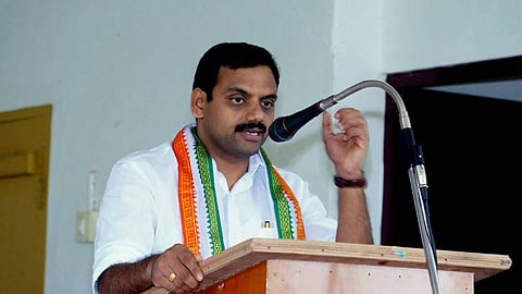 'മന്ത്രി കാര്യങ്ങൾ പഠിച്ചു, എന്നാൽ നടപടികളുണ്ടാകുന്നില്ല'; സർക്കാരിനെതിരെ ആരോപണങ്ങളുമായി ഡീൻ കുര്യാക്കോസ്