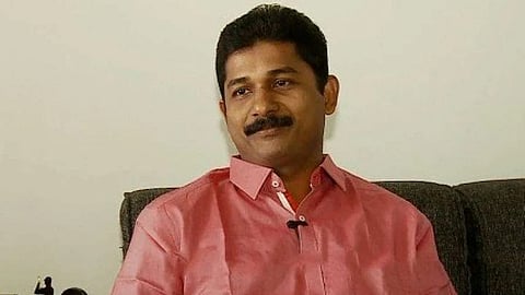 ഇടതുപക്ഷം വിട്ടുപോകാൻ അൻവർ കാരണങ്ങൾ ഉണ്ടാക്കുന്നു:എം. സ്വരാജ്