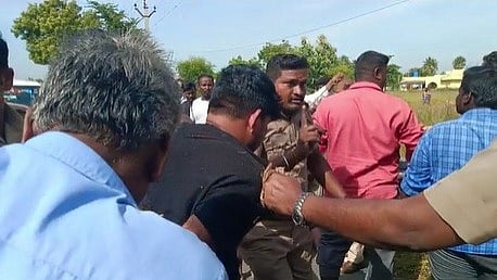 തൃശൂരിലെ എടിഎം കവര്ച്ച; മോഷ്ടാക്കള് തമിഴ്നാട്ടില് പിടിയില്, പൊലീസ് വെടിവെപ്പില് ഒരാള് കൊല്ലപ്പെട്ടു