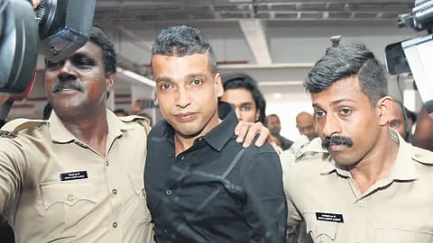 നടിയെ ആക്രമിച്ച കേസ് ; പ്രതികളുടെ ഭാഗം കേള്ക്കല് നടപടി ആരംഭിച്ചു
