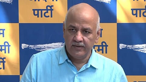 ബിജെപി ജനാധിപത്യത്തെ കൊല്ലാൻ ശ്രമിക്കുന്നു; ലെഫ്റ്റനൻ്റ് ഗവർണർക്കെതിരെ ആഞ്ഞടിച്ച് മനീഷ് സിസോദിയ