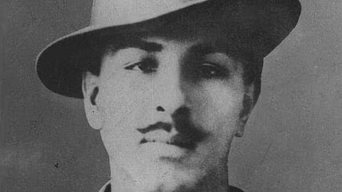 'തൂക്കിലേറ്റരുത്, ഞങ്ങളെ വെടിവെച്ച് വീഴ്ത്തൂ'; ധീരരക്തസാക്ഷി ഭഗത് സിങിന്റെ ജന്മവാർഷികം