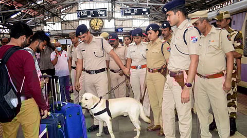 മുംബൈയിൽ ഭീകരാക്രമണ സാധ്യതാ മുന്നറിയിപ്പ്; പരിശോധന ശക്തമാക്കി