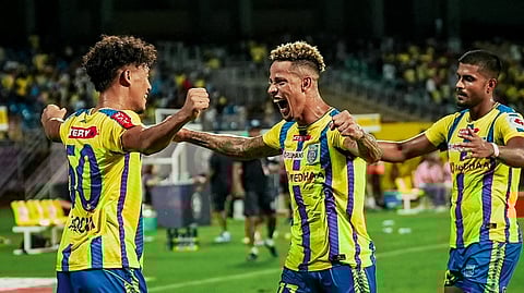 Kerala Blasters FC vs NorthEast United FC: ലൂണയുടെ കാര്യത്തിൽ സസ്പെൻസ്; ആദ്യ എവേ പരീക്ഷണത്തിന് സ്റ്റാറേയും പിള്ളേരും