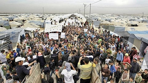 ലബനനിലെ സിറിയന് അഭയാർഥികള് തെരുവില്; പലായനം ഇനിയെങ്ങോട്ടെന്നറിയാതെ...