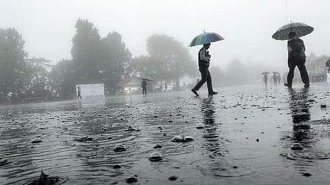 സംസ്ഥാനത്ത് അടുത്ത 5 ദിവസം മഴ കനക്കും; നാല് ജില്ലകളിൽ അതിശക്തമായ മഴയ്ക്ക് സാധ്യത