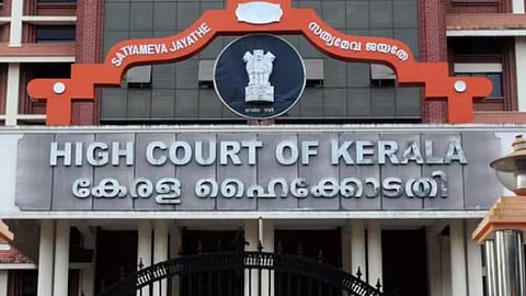 എം.എം. ലോറൻസിൻ്റെ മൃതദേഹം വീണ്ടും സൂക്ഷിച്ചു വെക്കാന് ഹൈക്കോടതി