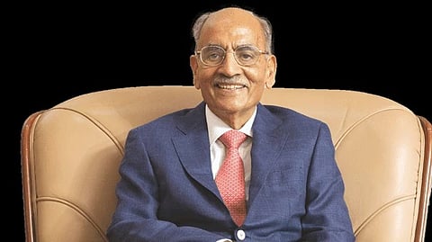 വ്യാജ കോടതിമുറി, സുപ്രീംകോടതി ചീഫ് ജസ്റ്റിസായി ആള്മാറാട്ടം; ഡിജിറ്റല് അറസ്റ്റില് വർധമാന് ഗ്രൂപ് മേധാവിക്ക് നഷ്ടമായത് 7 കോടി രൂപ