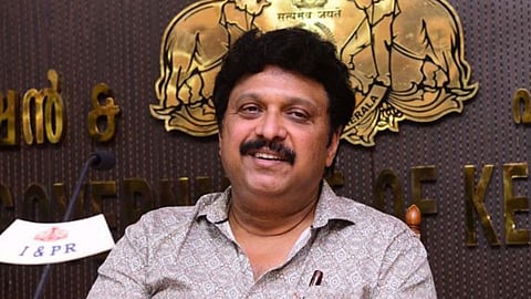 ഡ്രൈവിങ് ലൈസൻസ് ഡിജിറ്റൽ ആക്കാനുള്ള തീരുമാനം; നടപടി വേഗത്തിലാക്കാൻ സർക്കാർ നിർദേശം