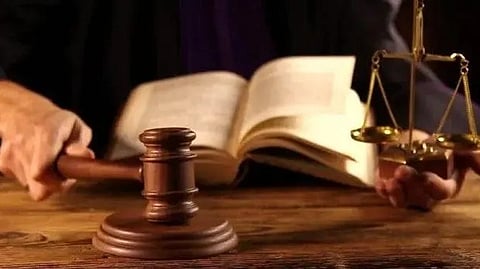 അമ്മയെ കൊന്ന് കറിവെച്ചു, ശരീരഭാഗങ്ങൾ പാകം ചെയ്യുന്നത് കണ്ടത് എട്ടുവയസുകാരി; യുവാവിന് വധശിക്ഷ