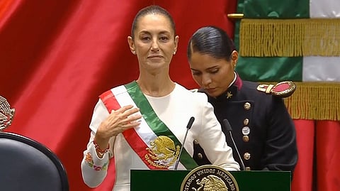 മെക്സിക്കന് ചരിത്രം തിരുത്തിയെഴുതി ക്ലൗഡിയ ഷെയ്ൻബോം; ആദ്യ വനിതാ പ്രസിഡന്റായി ചുമതലയേറ്റു