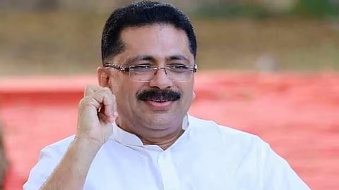 എൽഡിഎഫ് സർക്കാർ 144 പൊലീസുകാരെ പുറത്താക്കി, യുഡിഎഫ് ഒരു കോണ്സ്റ്റബിളിനെ എങ്കിലും പുറത്താക്കിയോ? മുഖ്യമന്ത്രിക്ക് പ്രതിരോധം തീർത്ത് കെ.ടി. ജലീൽ