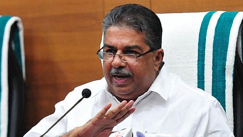 മുഖ്യമന്ത്രിയെ ഒറ്റപ്പെടുത്തി രാഷ്ട്രീയ ലാഭമുണ്ടാക്കാൻ ശ്രമം നടക്കുന്നു; ഒത്ത മറുപടി കെ.ടി. ജലീൽ കൊടുത്തിട്ടുണ്ട്: സജി ചെറിയാൻ