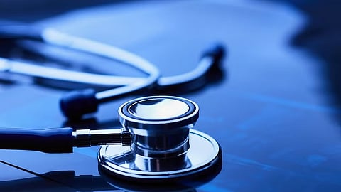 ഡൽഹിയിൽ ഡ്യൂട്ടി ഡോക്ടറെ വെടിവെച്ചുകൊന്നു; ആക്രമണം ജേത്പുര് നിമാ ആശുപത്രിയിൽ