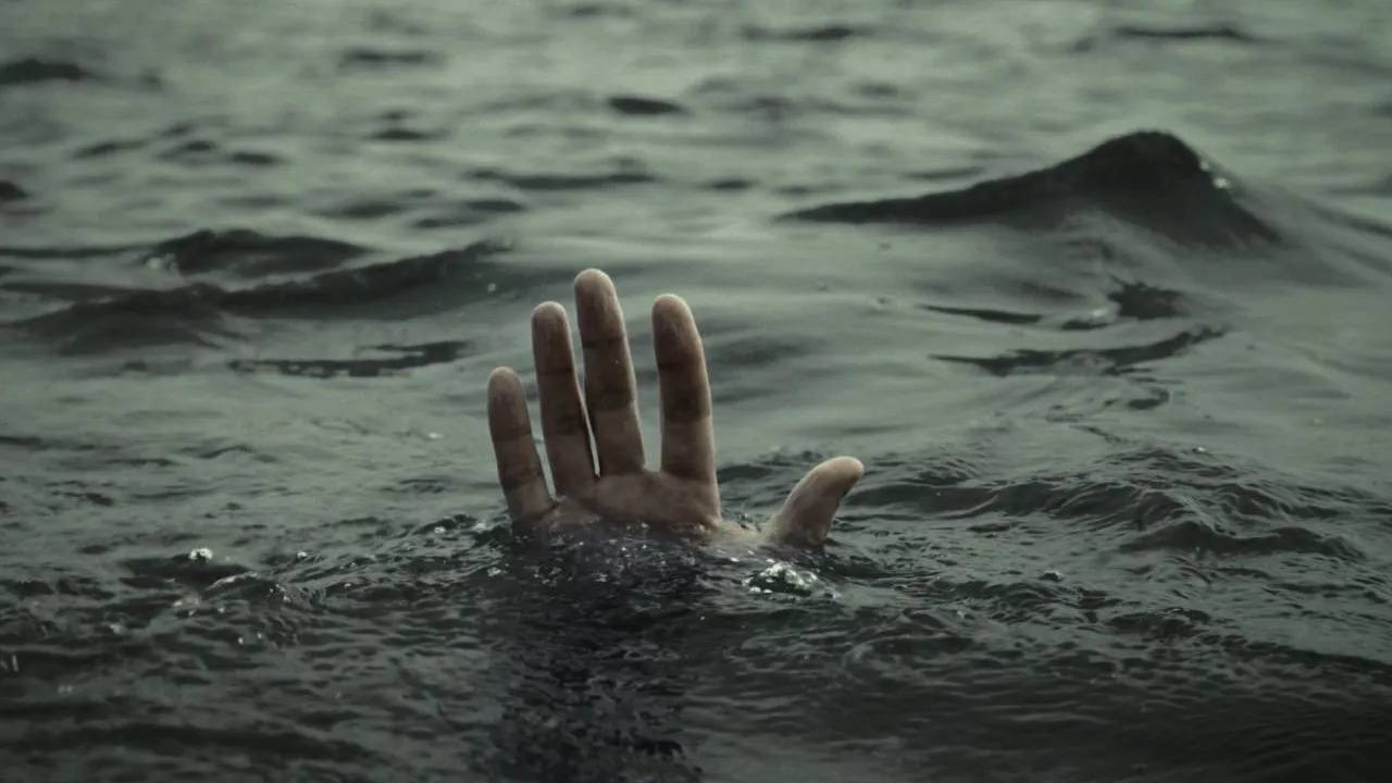 നിലമ്പൂര് കുതിരപ്പുഴയില് കുളിക്കാനിറങ്ങിയ യുവാവ് ഒഴുക്കിയില്പ്പെട്ട് മരിച്ചു