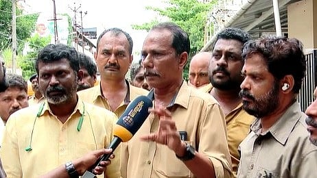 എറണാകുളം സൗത്ത് റെയിൽവേ സ്റ്റേഷനിലെ പ്രീപെയ്ഡ് ഓട്ടോറിക്ഷ തൊഴിലാളികൾ അനിശ്ചിതകാല സമരത്തിലേക്ക്