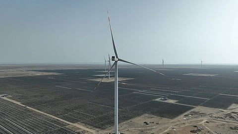 ഇന്ത്യയിൽ ക്ലീൻ എനർജി വിതരണം ചെയ്യും; അദാനി ഗ്രൂപ്പും ഗൂഗിളും ടൈ-അപ്പ് പ്രഖ്യാപിച്ചു