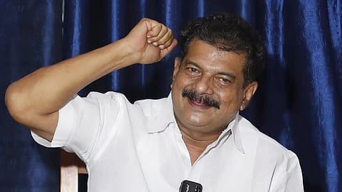 സഭയില് ഇനി അന്വർ പ്രതിപക്ഷ ബ്ലോക്കില്; നടപടി സിപിഎം കത്തിന് പിന്നാലെ