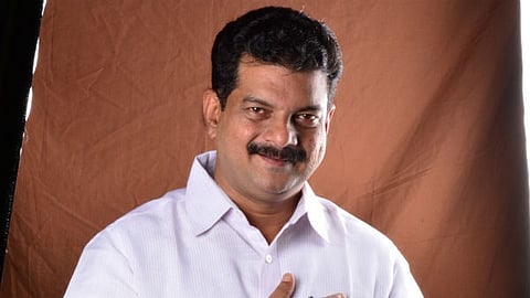 നിയമസഭയിൽ പ്രതിപക്ഷത്തോടൊപ്പം ഇരിക്കില്ല, മുഖ്യമന്ത്രിയുടെ ഓഫീസിലെ പ്രമുഖർ പി. ശശിയും അജിത് കുമാറും: പി.വി. അൻവർ