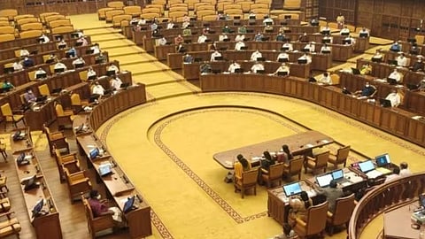 പുനരധിവാസം വേഗത്തിലാക്കണം, പ്രതീക്ഷിച്ച കേന്ദ്ര സഹായം ലഭിച്ചില്ല; സഭയിൽ ചർച്ചയായി വയനാടും വിലങ്ങാടും