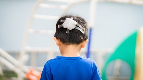 അങ്കണവാടിയിൽ നിന്ന് തലയ്ക്ക് പരുക്കേറ്റു, ചികിത്സ നൽകിയില്ലെന്ന് പരാതി; കുട്ടി ഗുരുതരാവസ്ഥയിൽ കോഴിക്കോട് മെഡിക്കൽ കോളേജിൽ