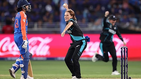 തുടക്കം നിരാശയോടെ; വനിതാ ടി20 ലോകകപ്പിൽ ഇന്ത്യക്ക് 58 റണ്സിന്റെ തോല്വി