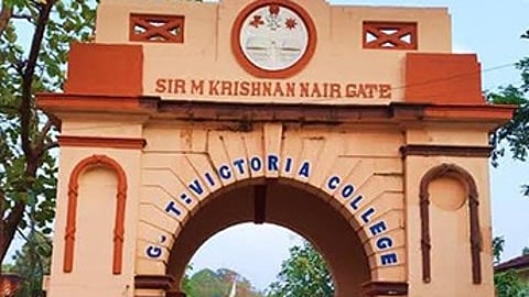 കെഎസ്യു സ്ഥാനാർഥിയുടെ നോമിനേഷൻ എസ്എഫ്ഐ പ്രവർത്തകർ കീറിയെറിഞ്ഞതായി ആരോപണം; പാലക്കാട് വിക്ടോറിയ കോളേജിൽ എസ്എഫ്ഐ - കെഎസ്യു സംഘർഷം