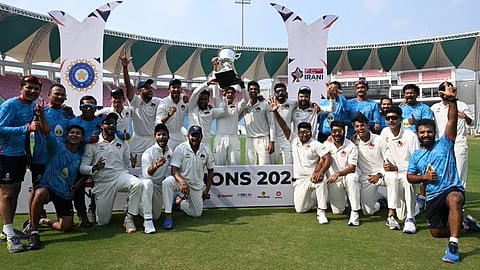 റെസ്റ്റ് ഓഫ് ഇന്ത്യയെ തകർത്തു; 27 വര്ഷത്തിന് ശേഷം ഇറാനി കപ്പിൽ മുത്തമിട്ട് മുംബൈ