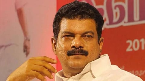 പി.വി. അൻവറിൻ്റെ ഡിഎംകെയുടെ പുതിയ ബോർഡുകൾ വേദിയിൽ; പാർട്ടിയുടെ ഔദ്യോഗിക പ്രഖ്യാപനം ഇന്ന്