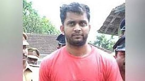 ഓം പ്രകാശ് അറസ്റ്റിൽ: ആഡംബര ഹോട്ടലിൽ കൂടെ യുവ സിനിമാതാരങ്ങളും