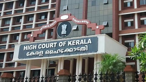 എരുമേലി ക്ഷേത്രത്തിലെ കുറി വിവാദം: തിരുവിതാംകൂർ ദേവസ്വം ബോർഡ് നടപടിക്കെതിരെയുള്ള ഹർജി ഇന്ന് വീണ്ടും പരിഗണിക്കും