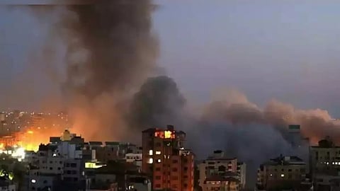 ഇസ്രയേലിനെ വിറപ്പിച്ച് ഹിസ്ബുള്ള; ഹൈഫയിലേക്ക് തൊടുത്തുവിട്ടത് 135 മിസൈലുകൾ