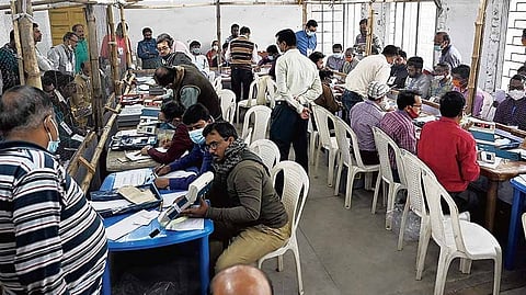 ജനാധിപത്യത്തിൻ്റെ പുതുയുഗം രചിക്കപ്പെടുമോ..? പത്തു വർഷത്തിന് ശേഷം നടന്ന ജമ്മു കശ്മീർ തെരഞ്ഞെടുപ്പിൽ ജനവിധി ആരെ തുണയ്ക്കും?