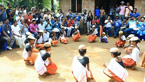 സംസ്ഥാന സ്കൂൾ കലോത്സവത്തില് പുതുതായി അഞ്ച് ഗോത്ര നൃത്തങ്ങളും; കലോത്സവ മാന്വൽ പരിഷ്കരിച്ച് സർക്കാർ