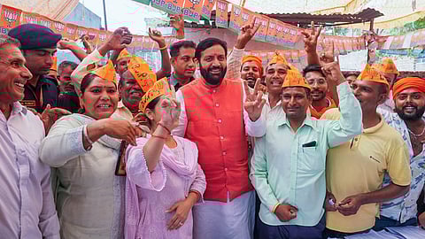 ഹരിയാനയിൽ ഹാട്രിക് 'അടിച്ചുകേറി വന്ന്' ബിജെപി; നിർണായകമായത് 'സൈനി ഫാക്ടർ'