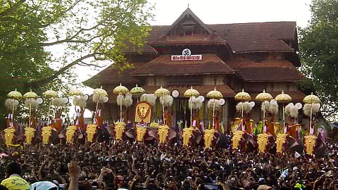 തൃശൂർ പൂര വിവാദം; വനം വകുപ്പിനെതിരെ അന്വേഷണം ആവശ്യപ്പെട്ട് പാറമേക്കാവ് - തിരുവമ്പാടി ദേവസ്വങ്ങൾ