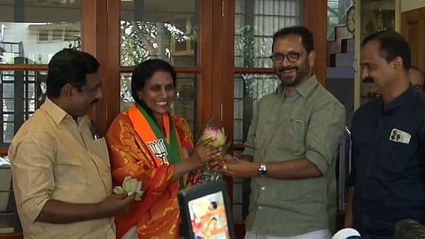 മുന് ഡിജിപി ആര്. ശ്രീലേഖ ബിജെപിയിൽ; കെ. സുരേന്ദ്രനില് നിന്നും അംഗത്വം സ്വീകരിച്ചു