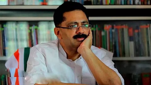 സ്വര്ണക്കടത്തിലെ വിവാദ പരാമര്ശം; കെ.ടി. ജലീലിനെതിരെ അന്വേഷണം