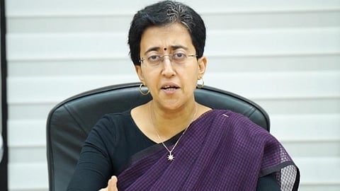 ഡൽഹി മുഖ്യമന്ത്രി അതിഷിയുടെ ഔദ്യോഗിക വസതി പിടിച്ചെടുക്കാൻ ശ്രമം;  ബാഗുകൾ ബലമായി നീക്കം ചെയ്തു