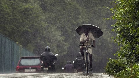 സംസ്ഥാനത്ത് വ്യാപക മഴ, ഏഴ് ജില്ലകളിൽ ഇന്ന് യെല്ലോ അലേർട്ട്; മലയോര മേഖലകളിലും മഴ കനക്കും