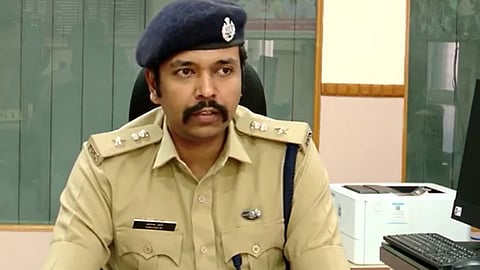 വെർച്വൽ അറസ്റ്റ് തട്ടിപ്പ്: പിന്നിൽ വിദേശബന്ധം, പ്രതികളെക്കുറിച്ച് സൂചന ലഭിച്ചതായി പാലക്കാട് എസ്പി ആർ. ആനന്ദ്